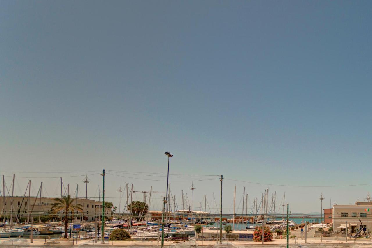 Ferienwohnung Right House Sur Le Port - Harbour View Cagliari Exterior foto
